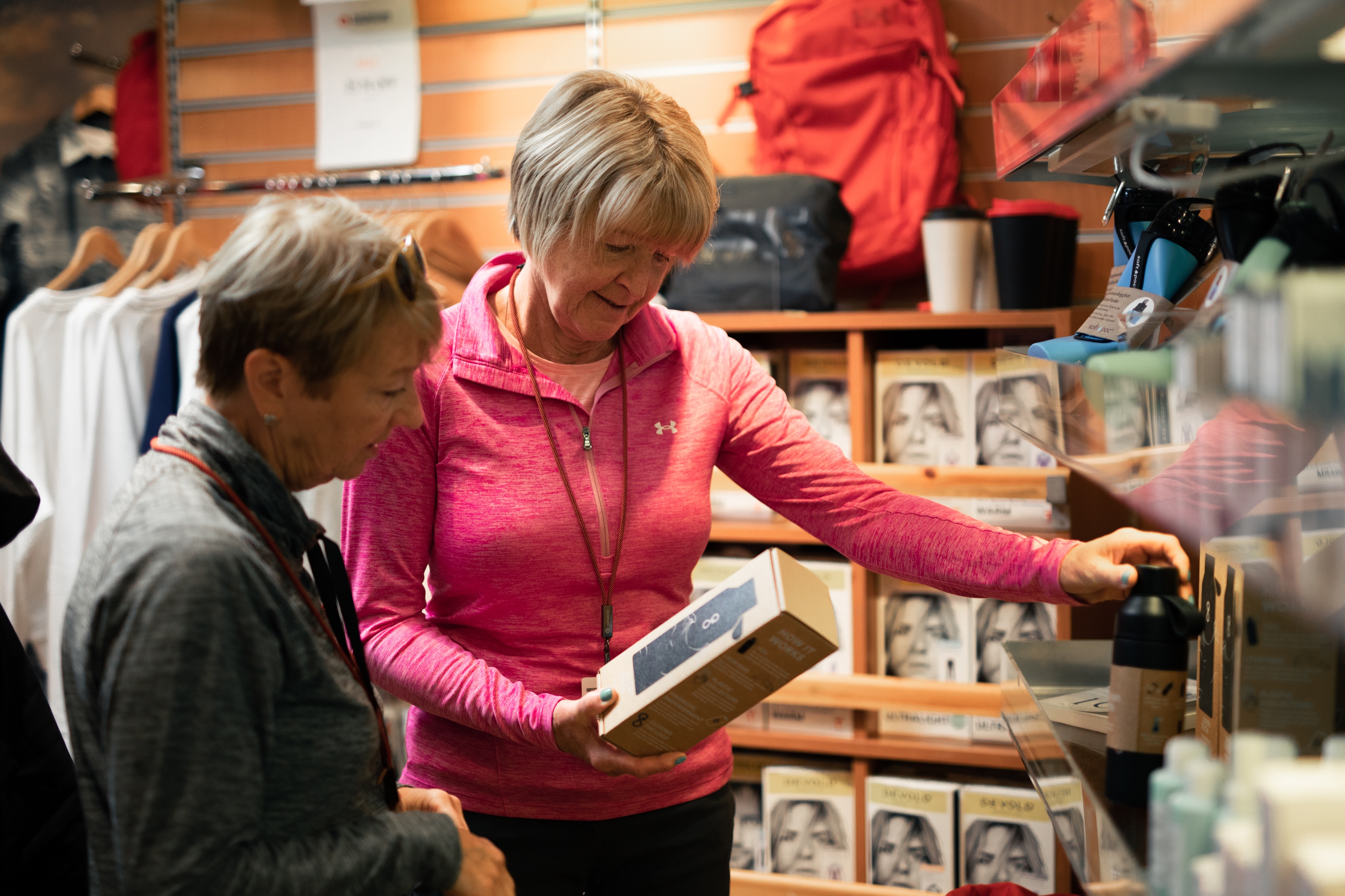 MS Midnatsol - Shopping 